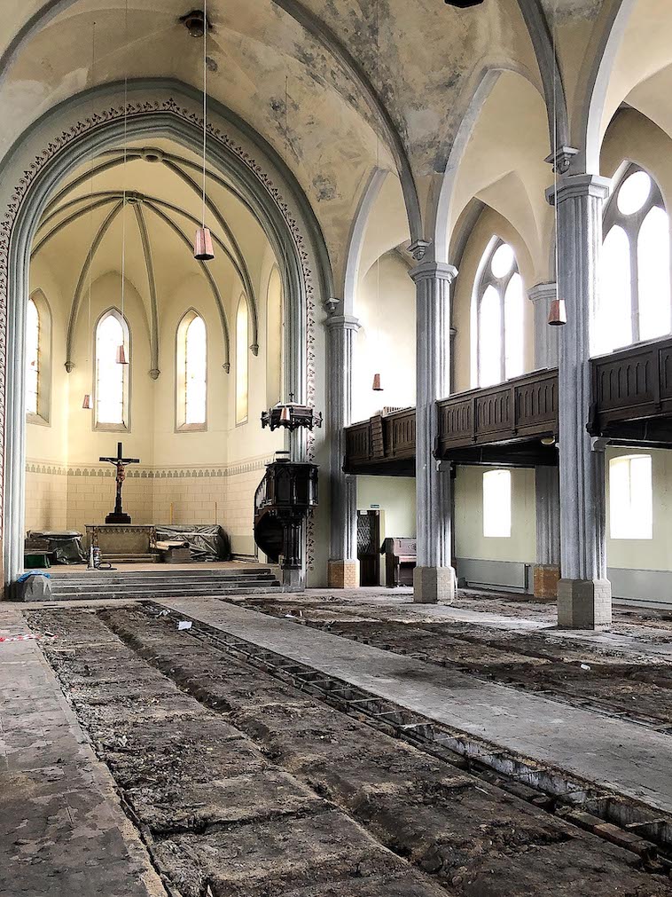 Erneuerung Fußboden Friedenskirche - Mittelschiff